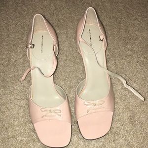 Bandolino light pink heels size 7